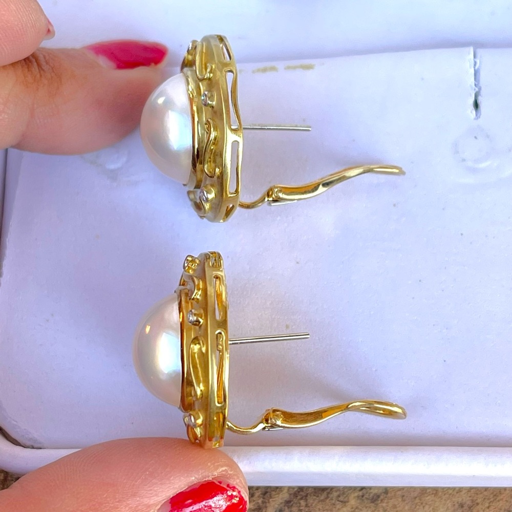 Vintage Authentic MABE White Pearl Earrings 18kt (750) gold and diamonds 💎 - Picture 6 of 16